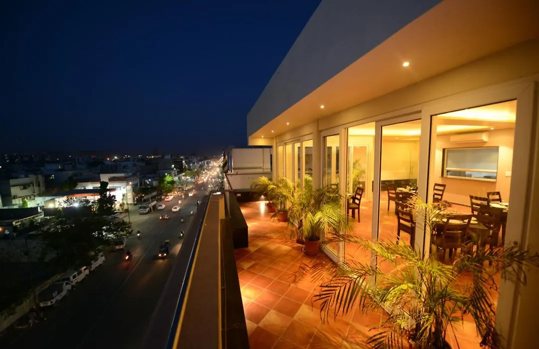 Hotel Silver Pride-1
